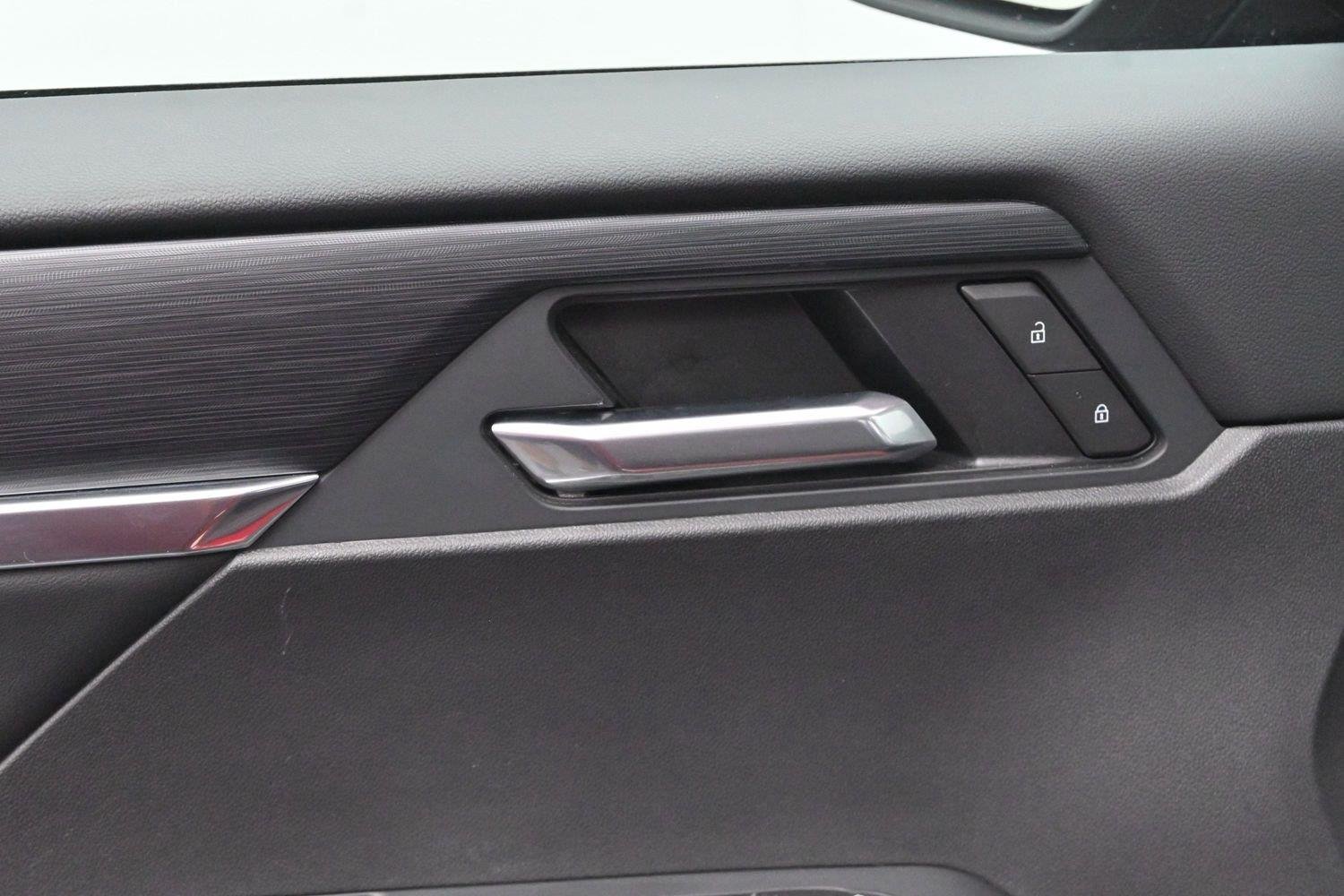 Used 2025 Volcanic Red Tintcoat GMC Elevation image 11