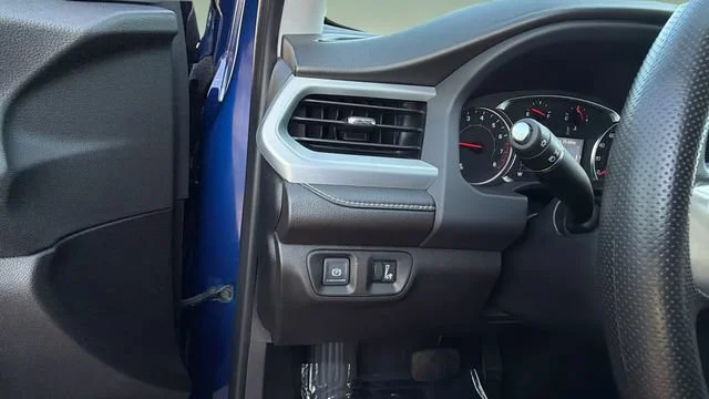Used 2023 Ultra Blue Metallic GMC SLE image 21