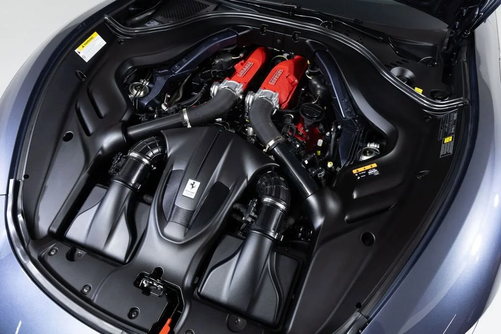 Used 2024 Blu Roma Ferrari Spider image 10