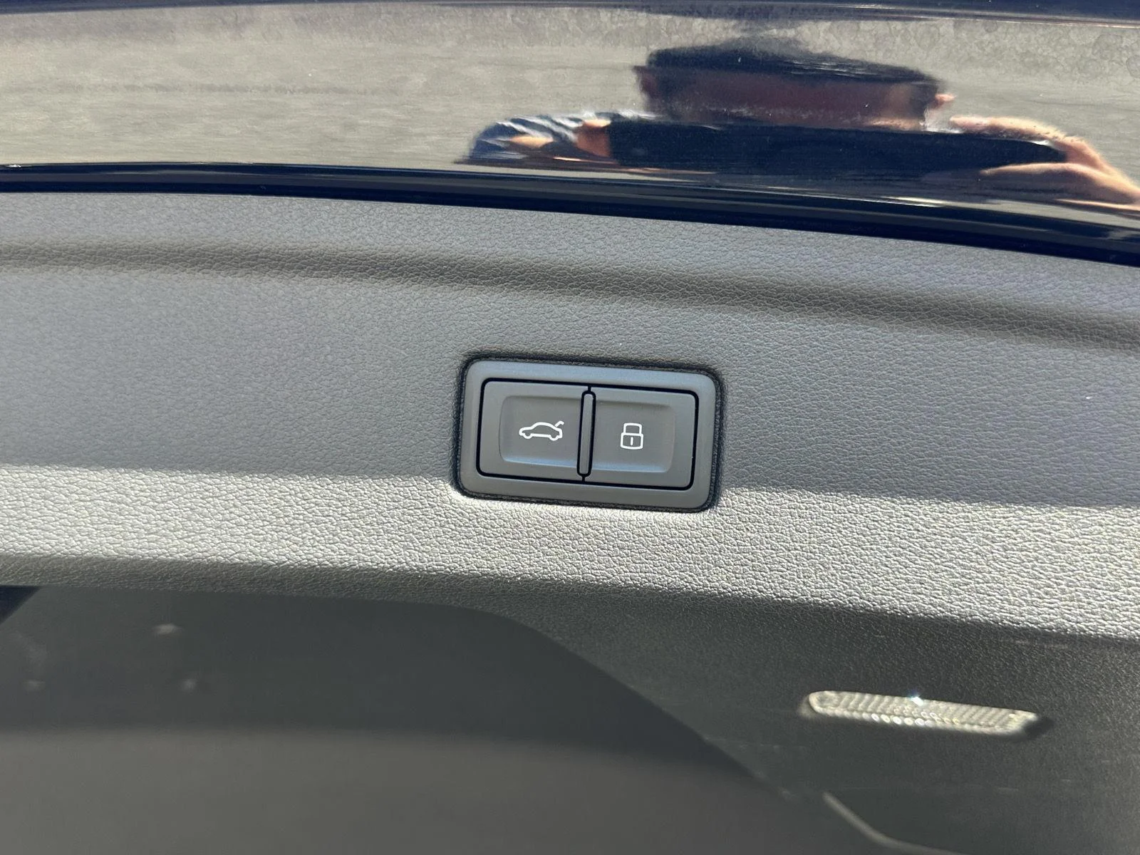Used 2019 Mythos Black Metallic Audi Premium image 44