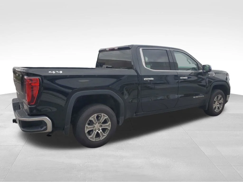 Used 2025 Black GMC SLT image 10
