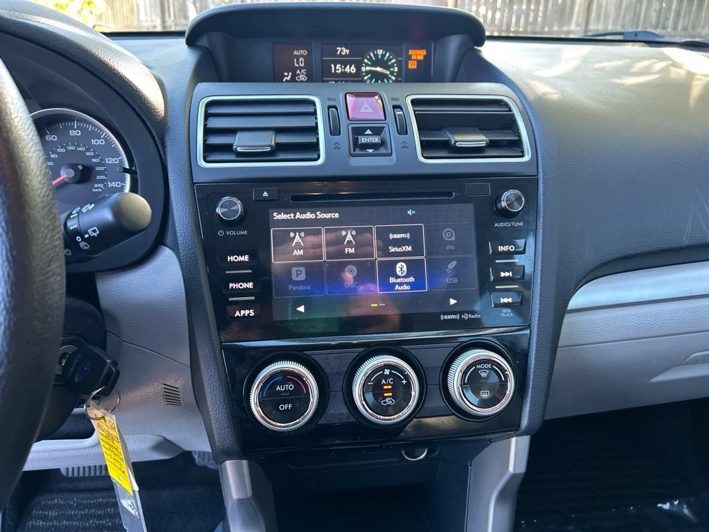 Used 2018 Silver Subaru 2.5i Premium image 23