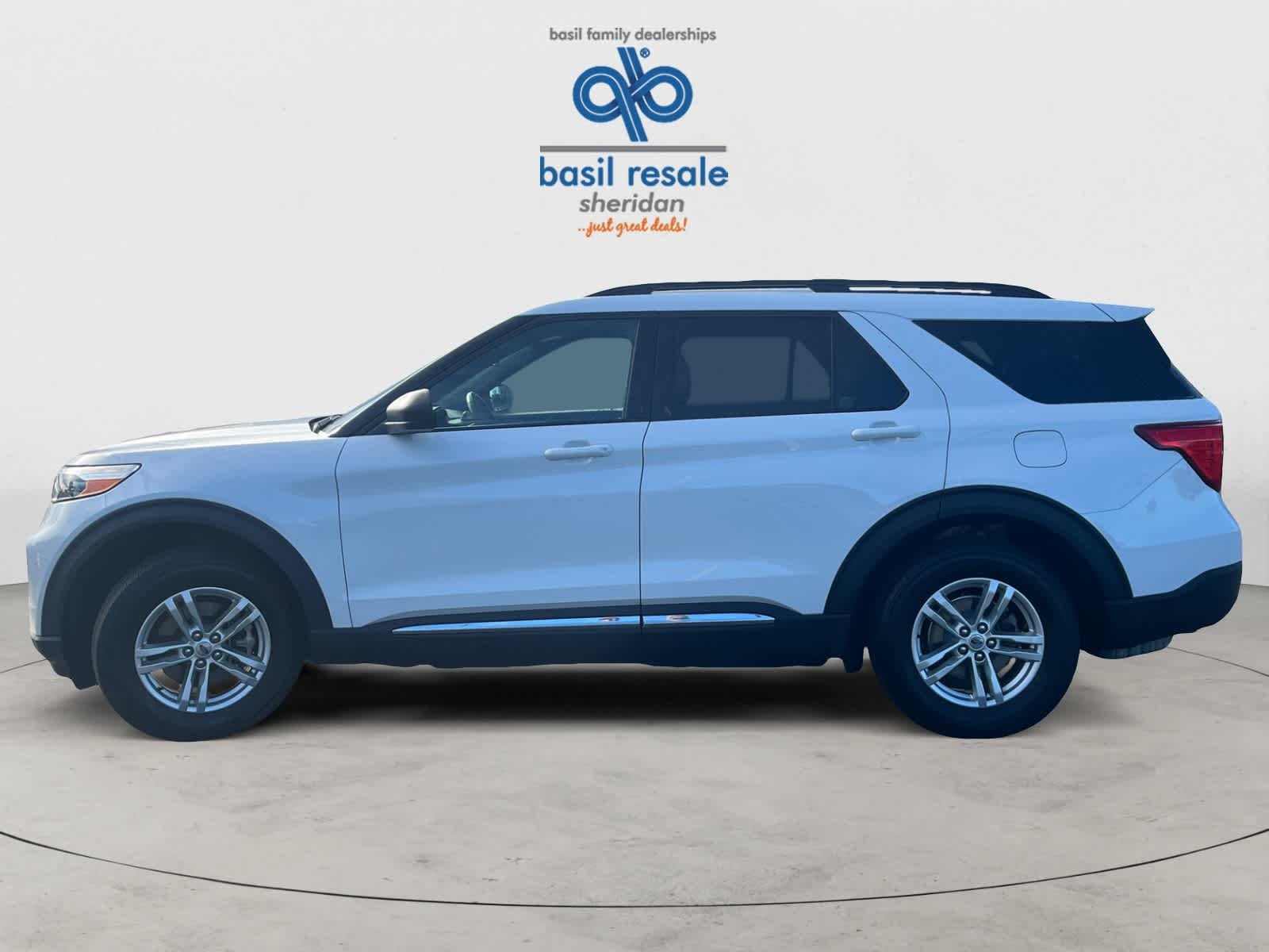 Used 2020 Oxford White Ford XLT image 3