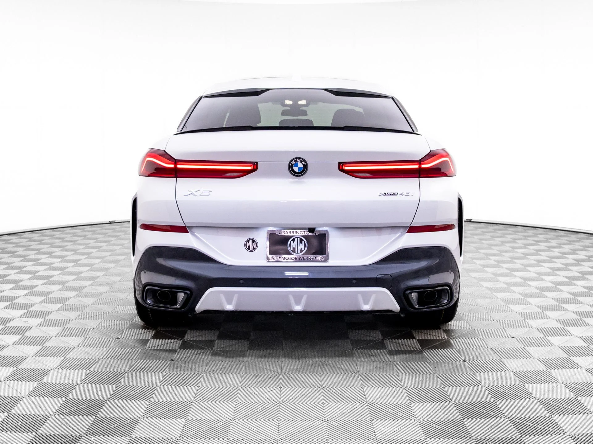 New 2027 White BMW xDrive40i image 4