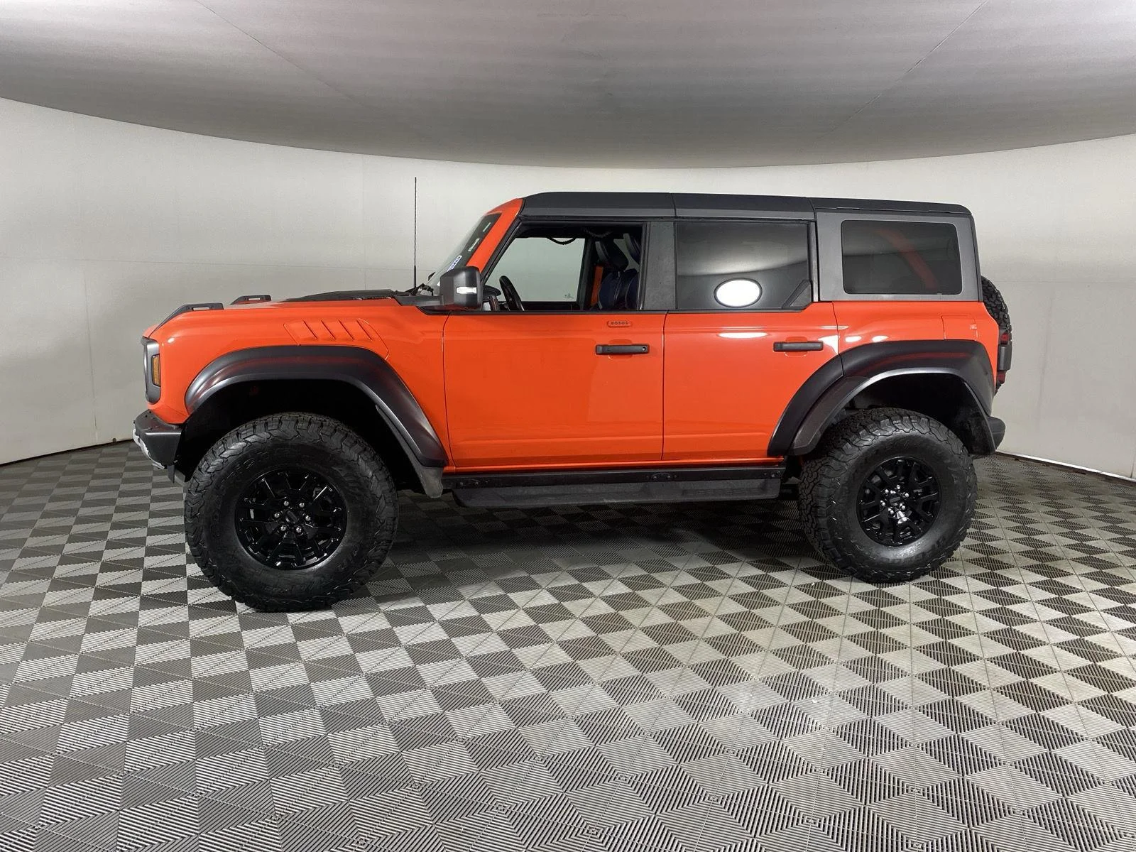 Used 2022 Orange Ford Raptor image 7
