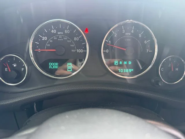 Used 2017 Green Jeep Unlimited Sport image 10