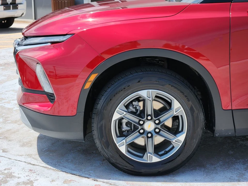 Used 2025 Radiant Red Tintcoat Chevrolet LT image 9