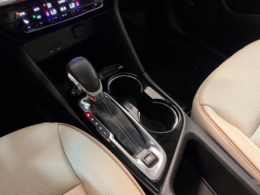 Used 2024 White Frost Tricoat Buick Avenir image 25