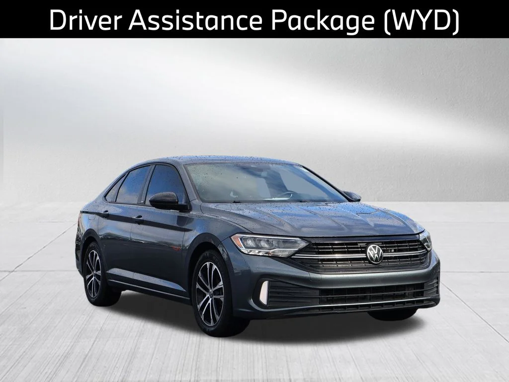 Used 2023 Gray Volkswagen 1.5T Sport image 4