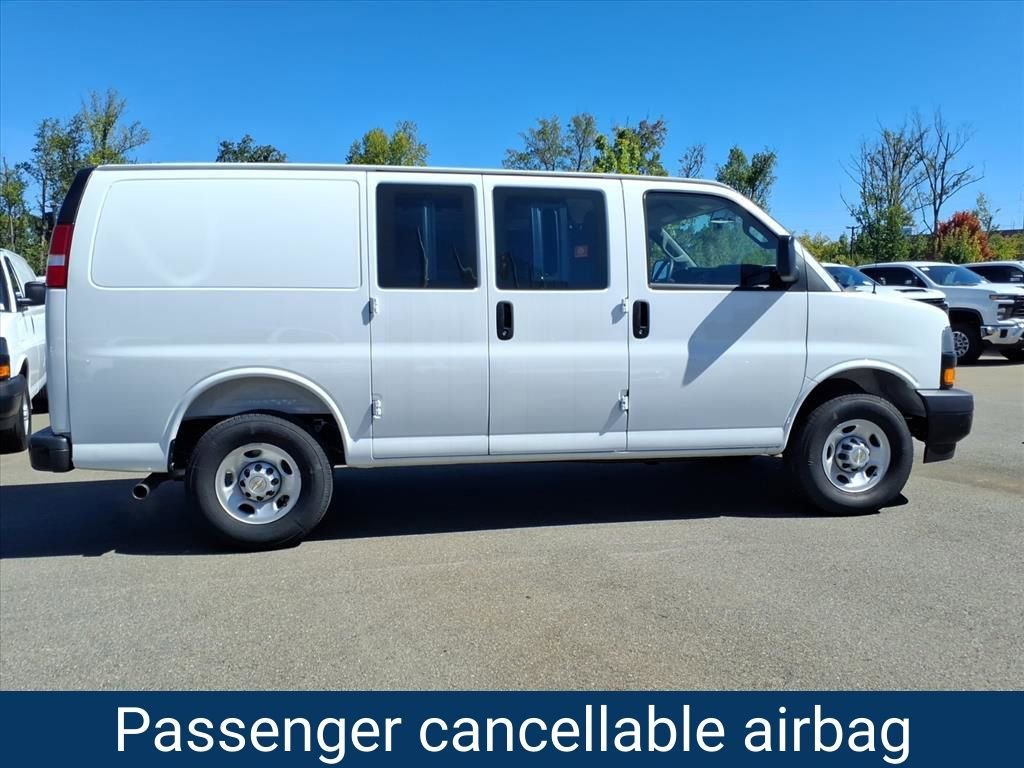 2025 Chevrolet Express Cargo Work Van - Photo 28