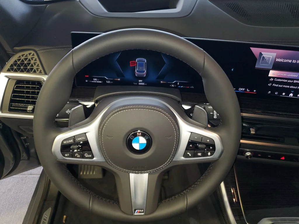 Used 2026 Gray BMW sDrive40i image 18