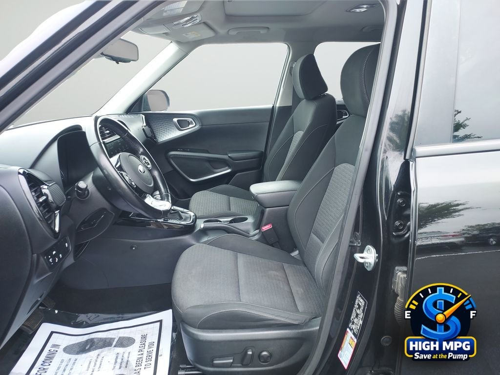 Used 2021 Black Kia EX image 30