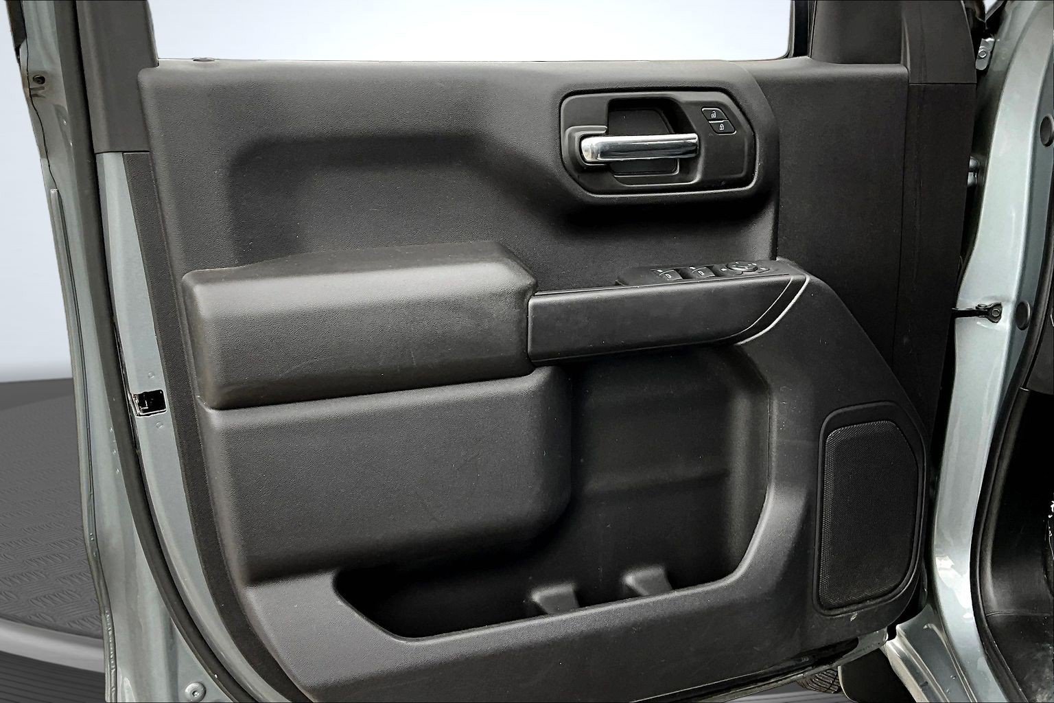 Used 2024 Gray Chevrolet Custom image 18