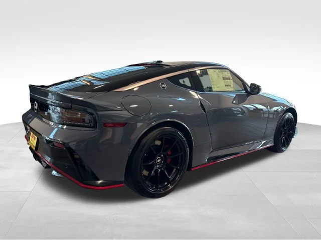 New 2027 Stealth Gray/Super Black Nissan NISMO image 7