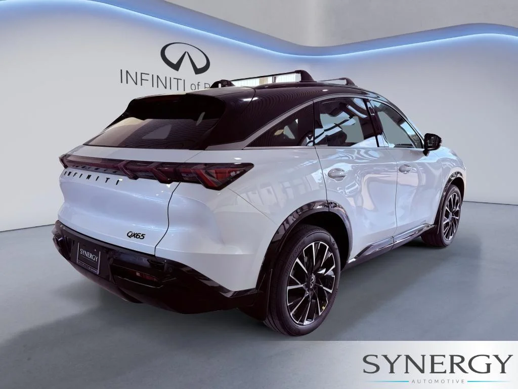 New 2027 2T RAD WHT INFINITI Autograph AWD image 5