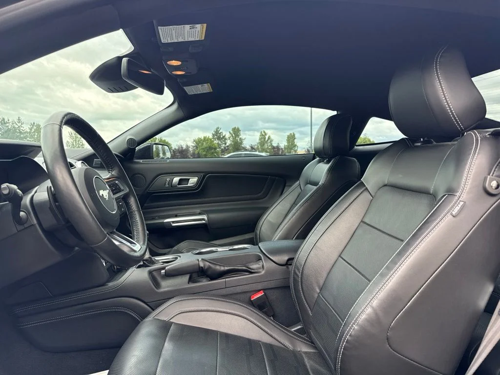 Used 2022 Carbonized Gray Metallic Ford GT Premium image 9