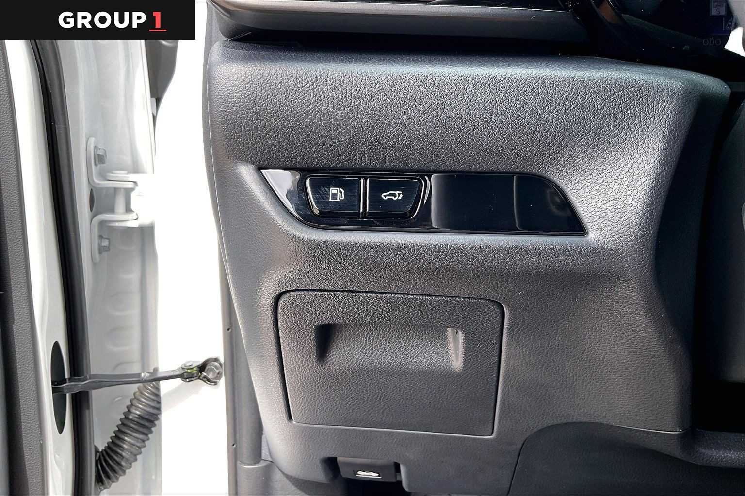 Used 2026 Ultra White Lexus Premium image 33