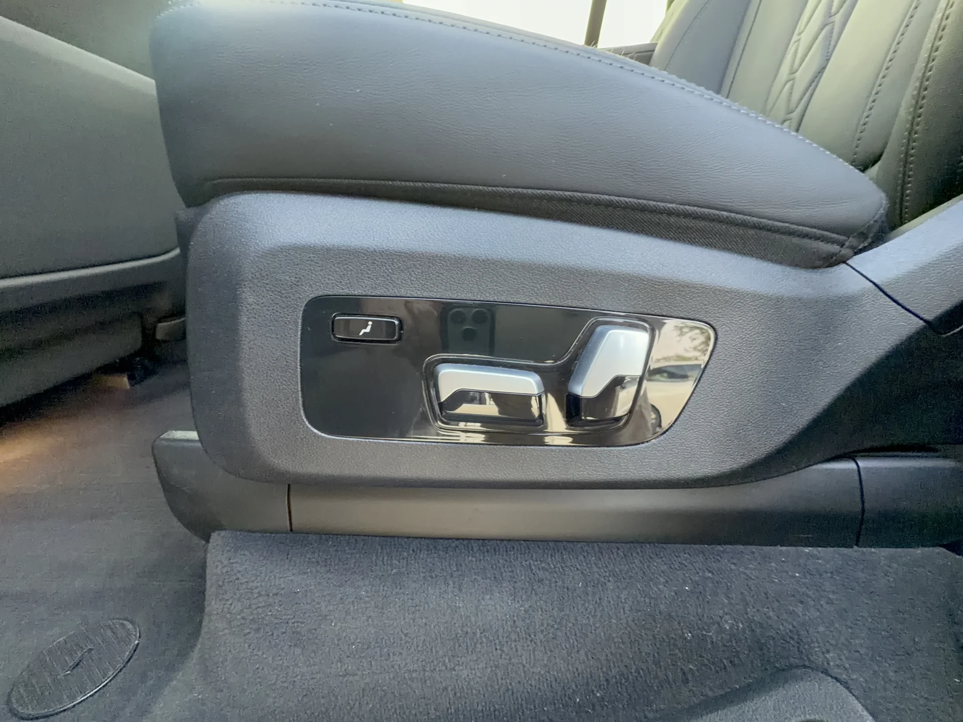 Used 2022 Alpine White BMW xDrive40i image 30