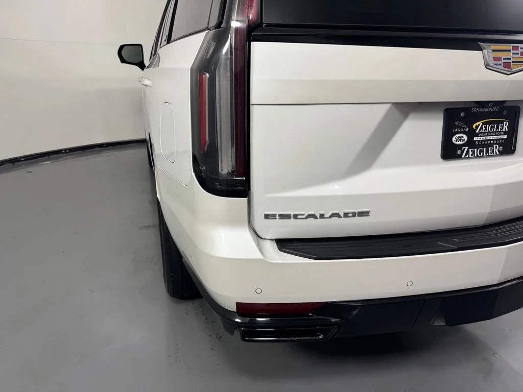 Used 2024 Crystal White Tricoat Cadillac Sport Platinum image 8