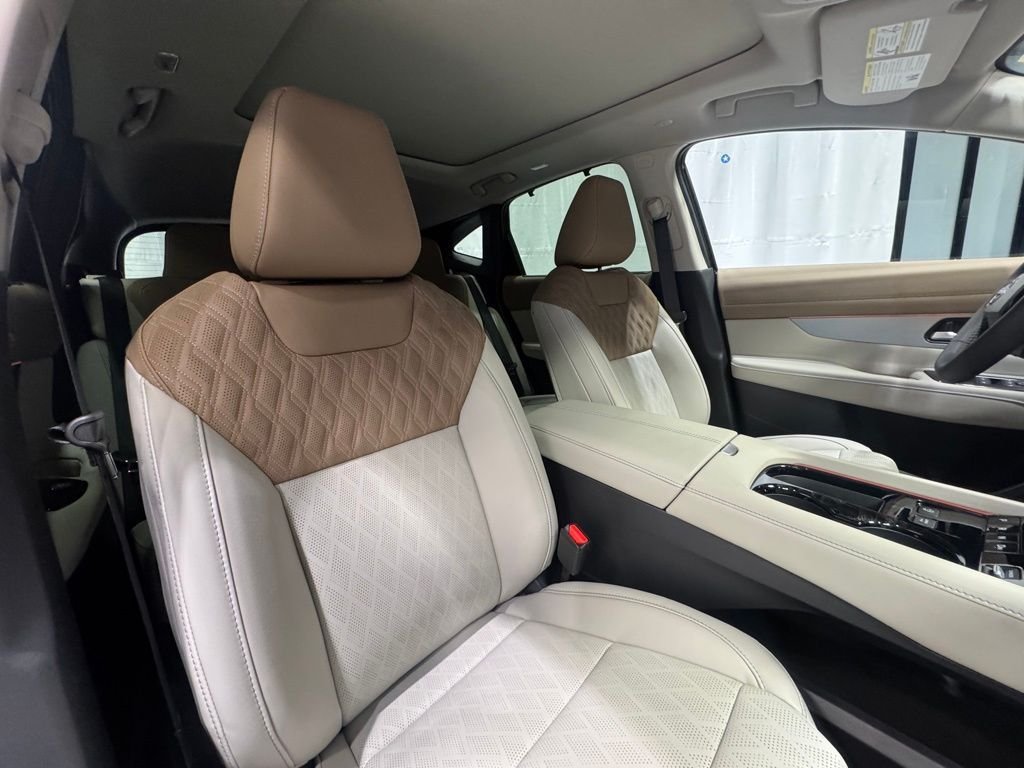 New 2026 Black Nissan Platinum image 27