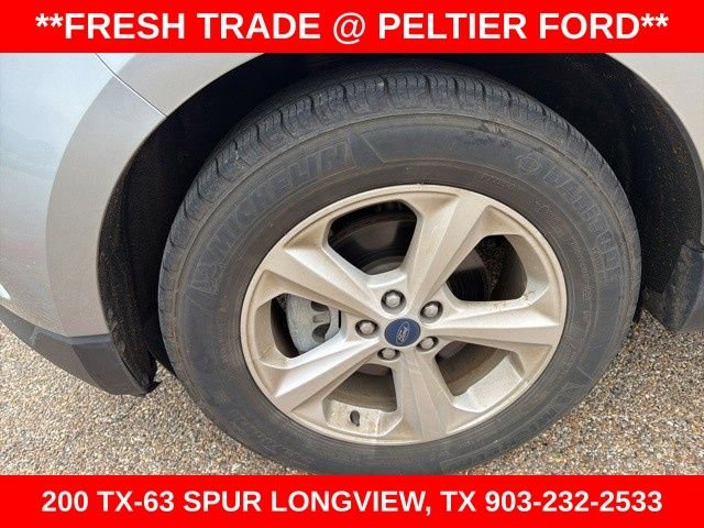 Used 2020 Silver Ford SE image 4