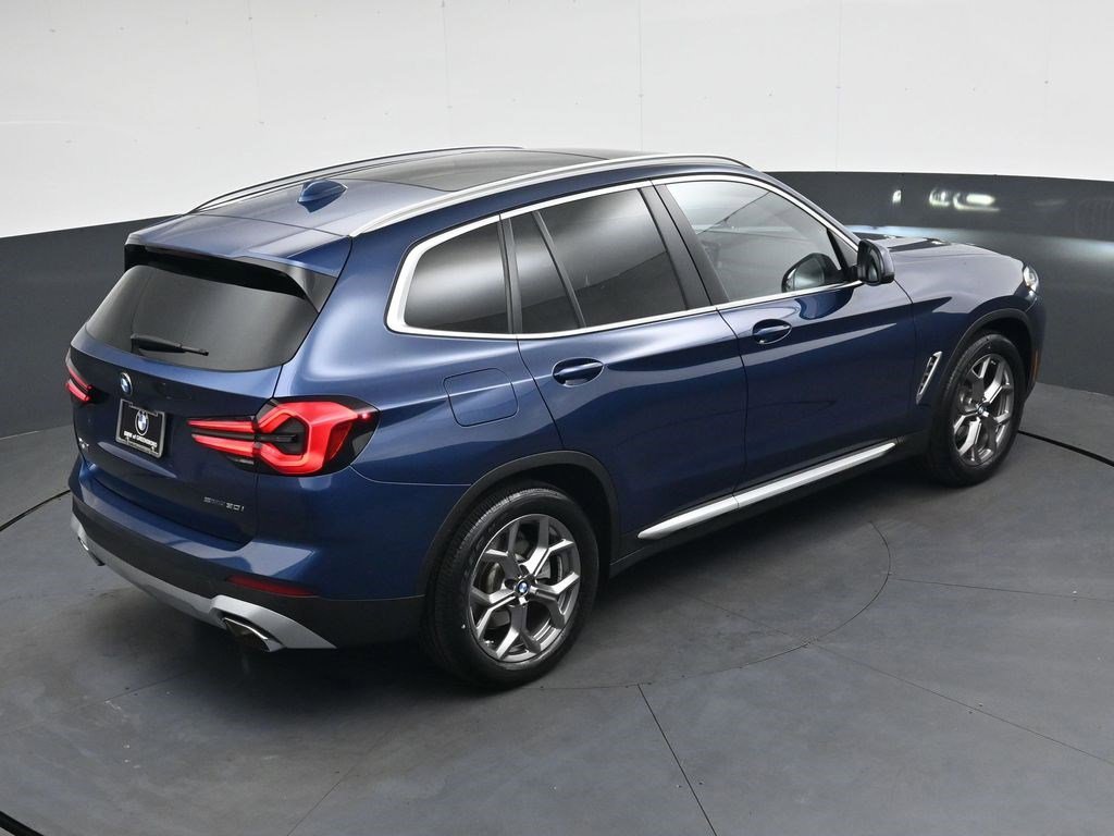 Used 2023 Phytonic Blue Metallic BMW sDrive30i image 21