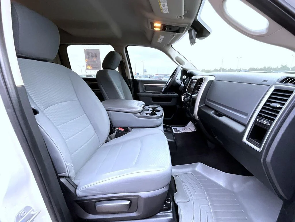 Used 2017 White Ram SLT image 15