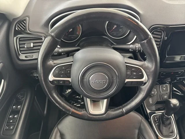 Used 2018 White Jeep Latitude image 23