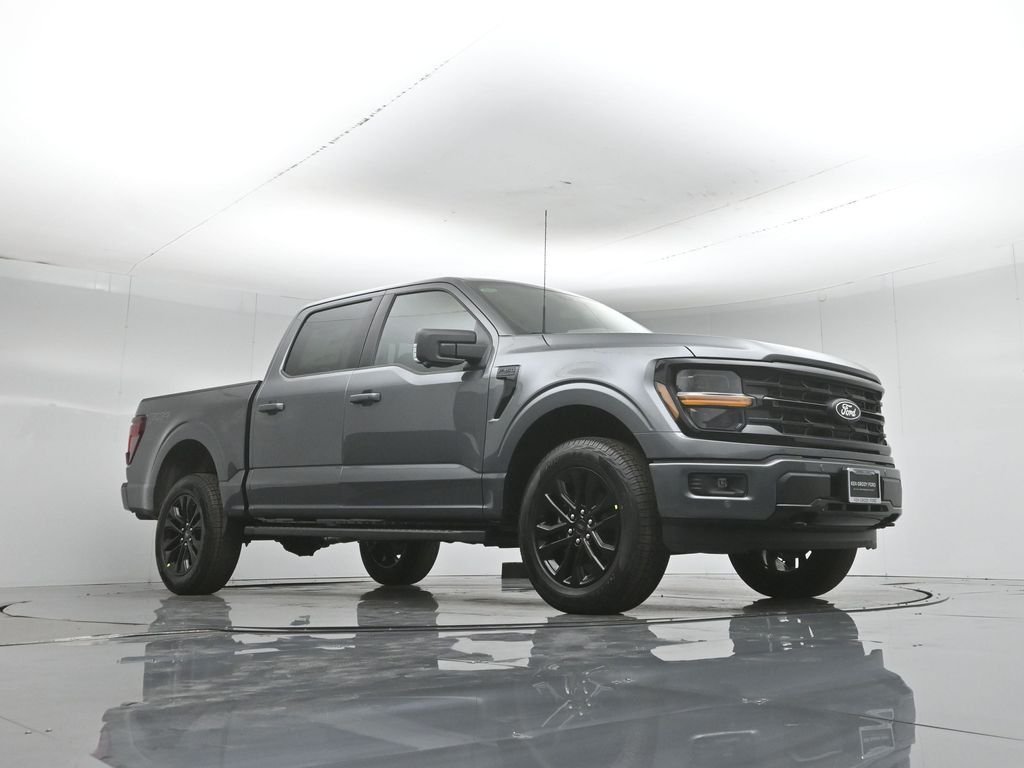 New 2026 Carbonized Gray Metallic Ford XLT image 3