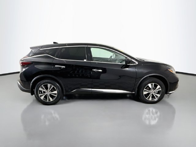 Used 2021 Black Nissan S image 8