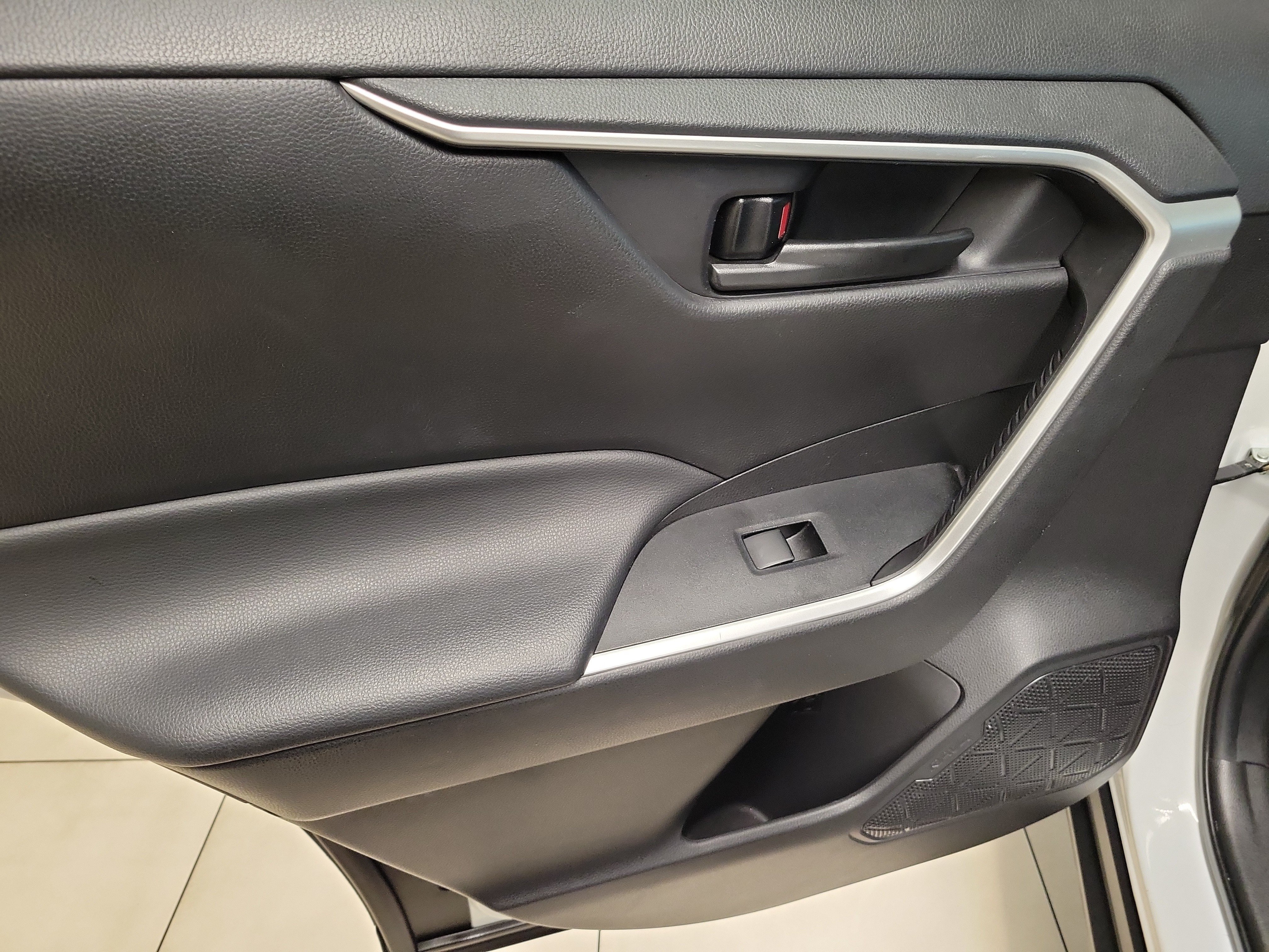 Certified Used 2024 Ice Toyota Hybrid LE image 11