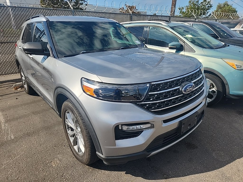 Used 2023 Silver Metallic Ford XLT image 1