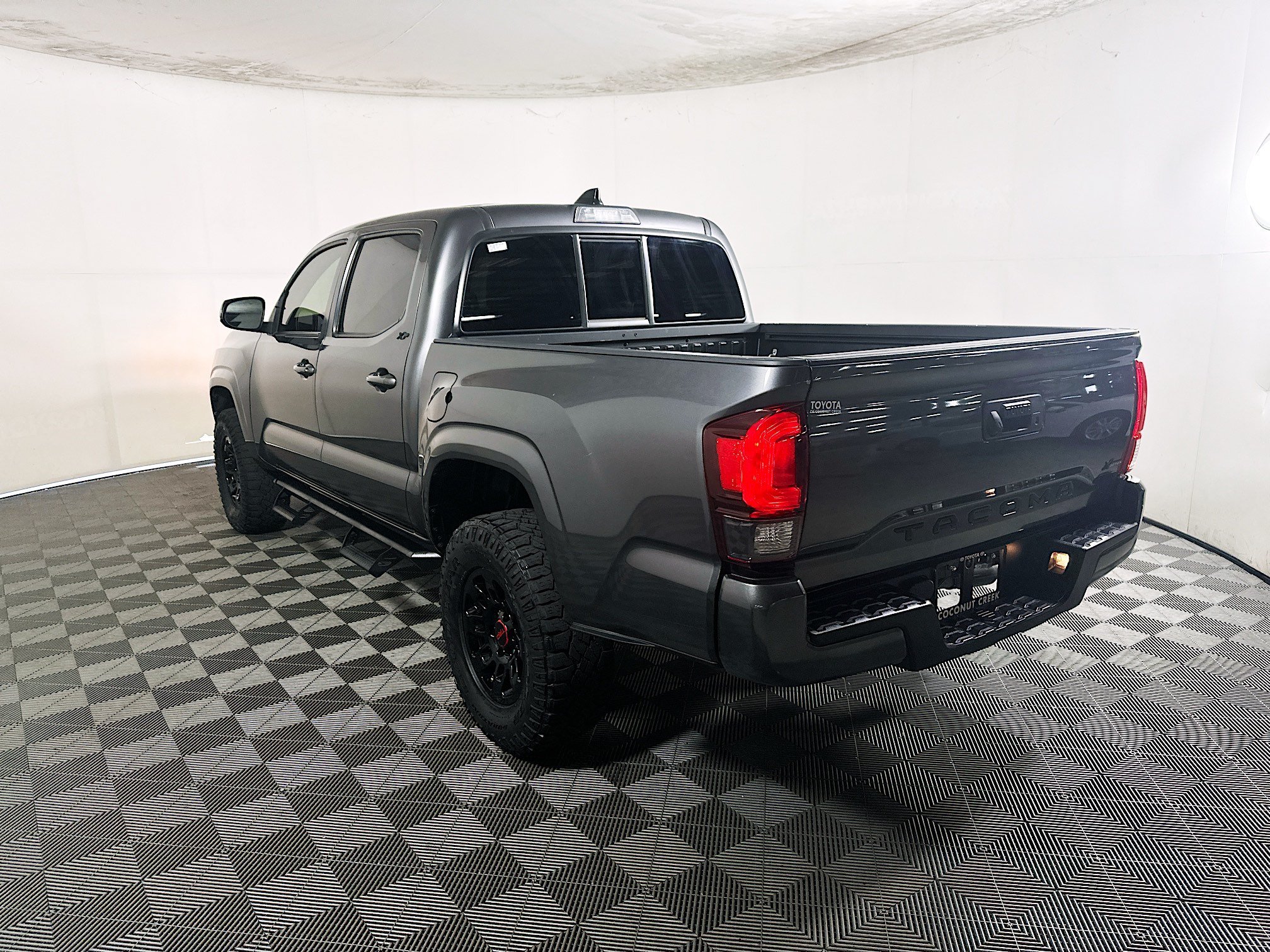 Used 2023 Magnetic Gray Metallic Toyota SR image 5