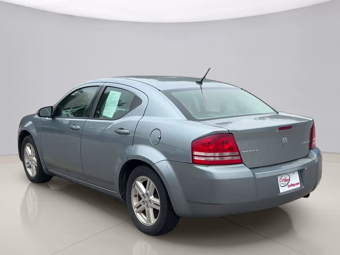 Used 2010 Silver Dodge EXPRESS image 4