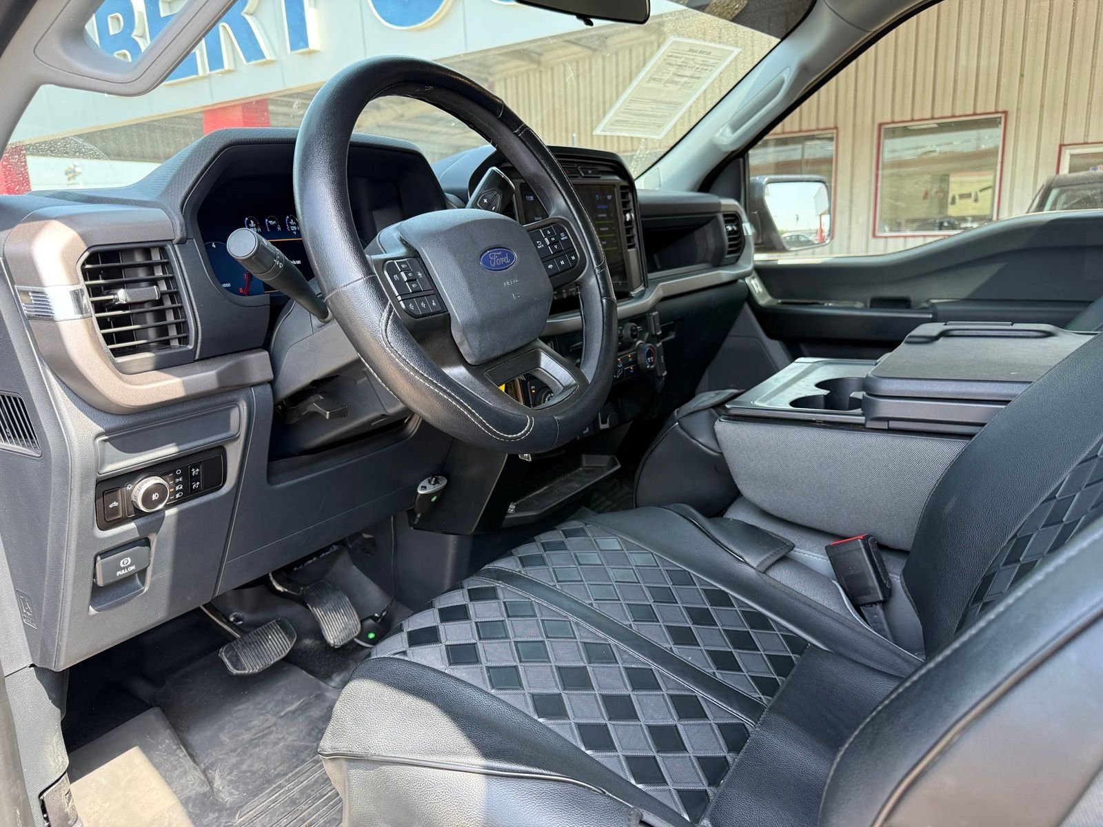 Used 2024 Blue Ford XL image 9