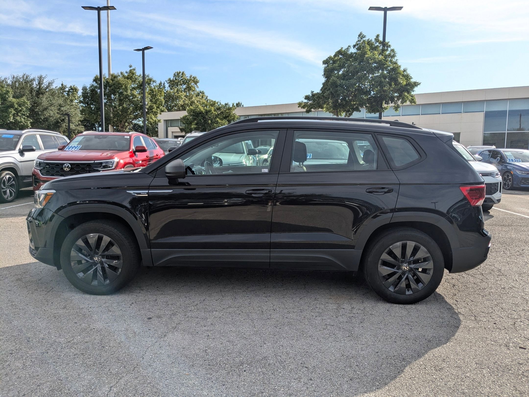 Certified Used 2022 Deep Black Volkswagen S image 7