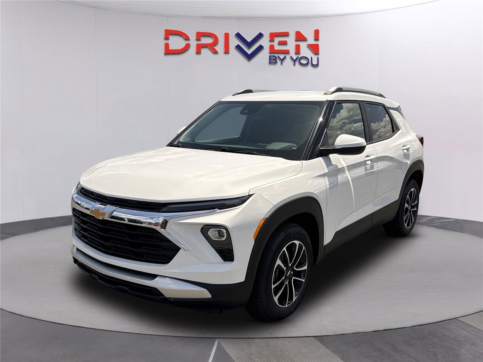 New 2026 Summit White Chevrolet LT image 8