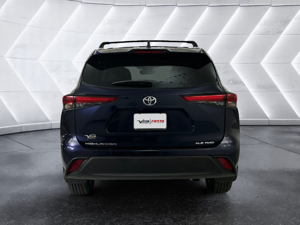 Used 2023  Toyota XLE image 5
