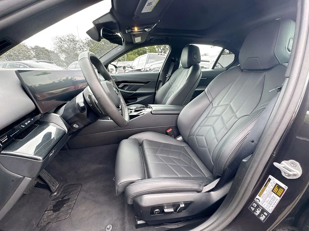 Used 2025 Gray BMW 530i xDrive image 23