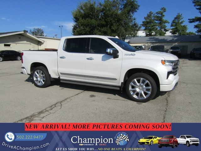 Certified Used 2025 Iridescent Pearl Tricoat Chevrolet High Country image 3