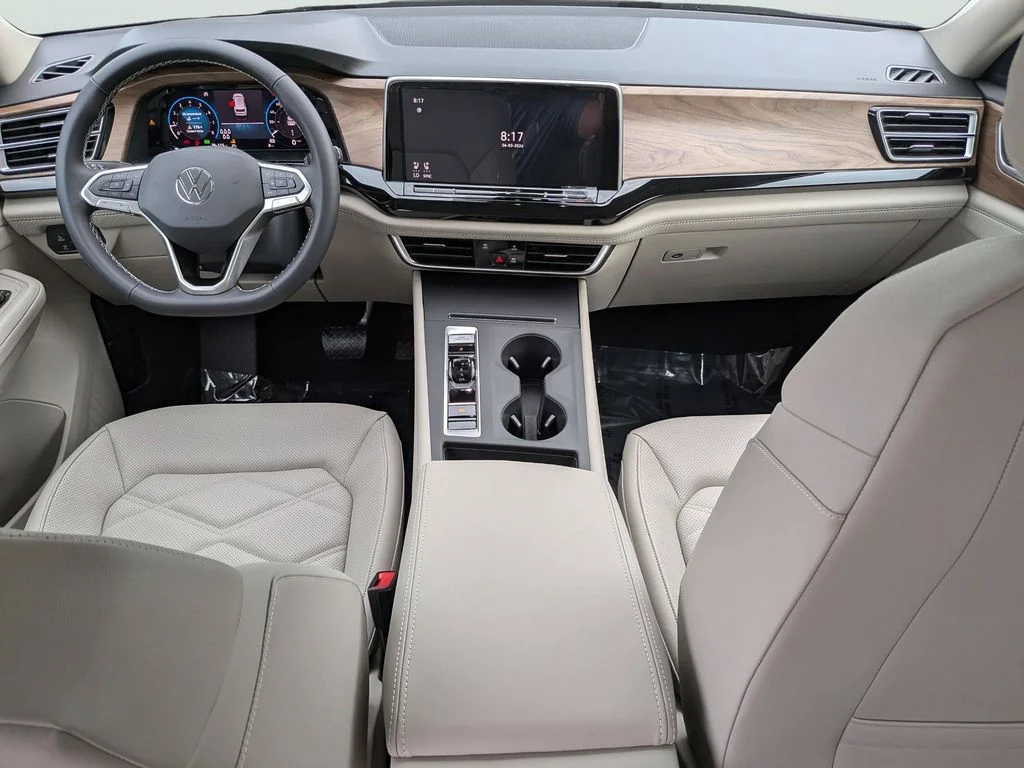New 2026 White/off-white Volkswagen 2.0T SE image 10