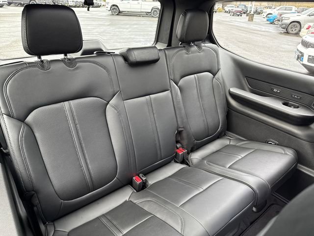 New 2026 Bright White Clear-Coat Exterior Paint Jeep Limited Reserve image 22