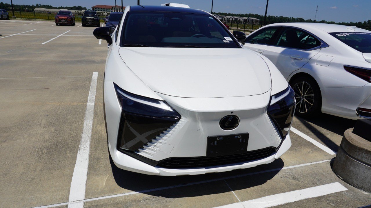 Used 2025 Lexus RZ Premium with VIN JTJABABB3SA011362 for sale in Spring, TX