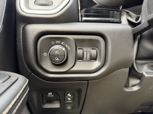 2026 RAM 1500 Laramie - Photo 21