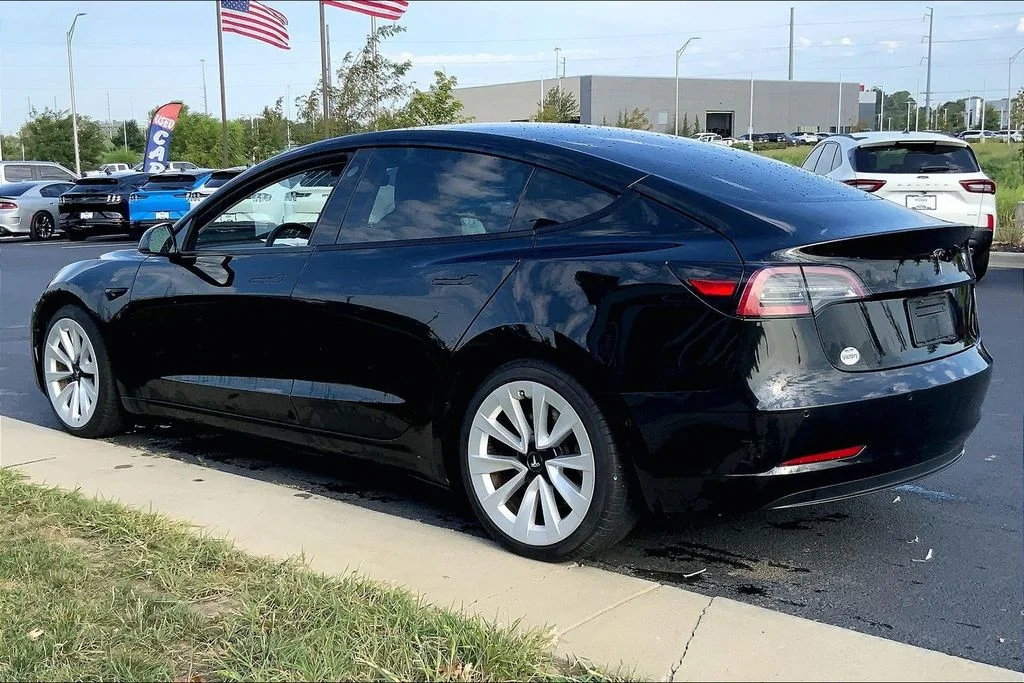 Used 2021 Tesla Model 3 Base with VIN 5YJ3E1EA6MF017978 for sale in Kansas City