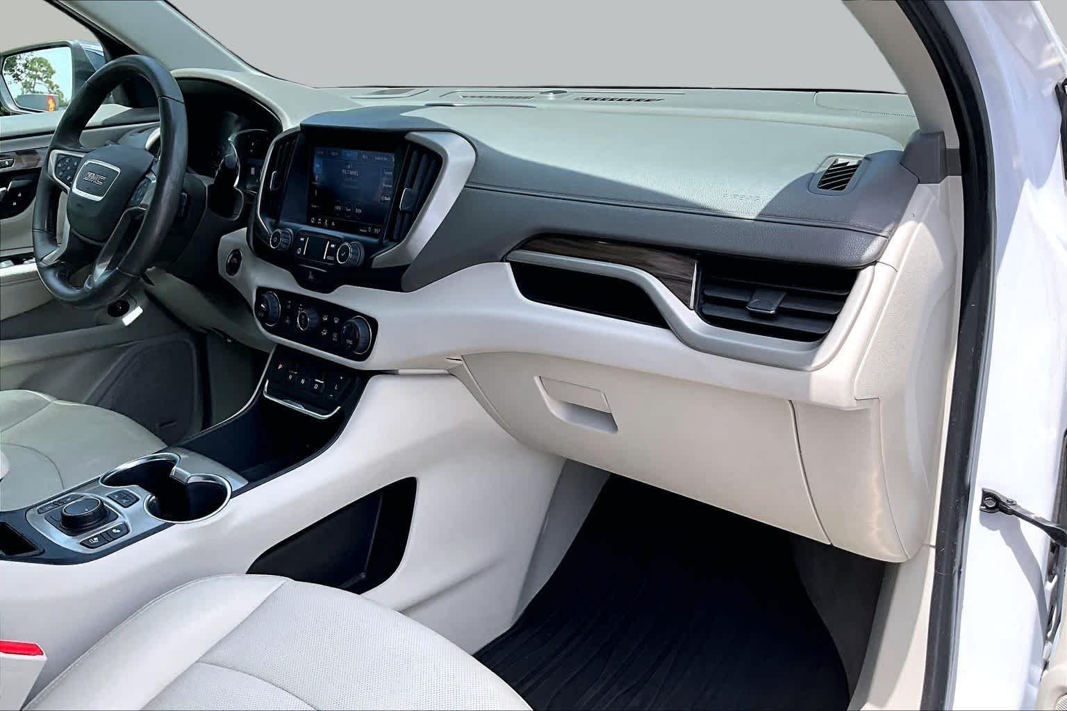Used 2020 White Frost Tricoat GMC Denali image 19