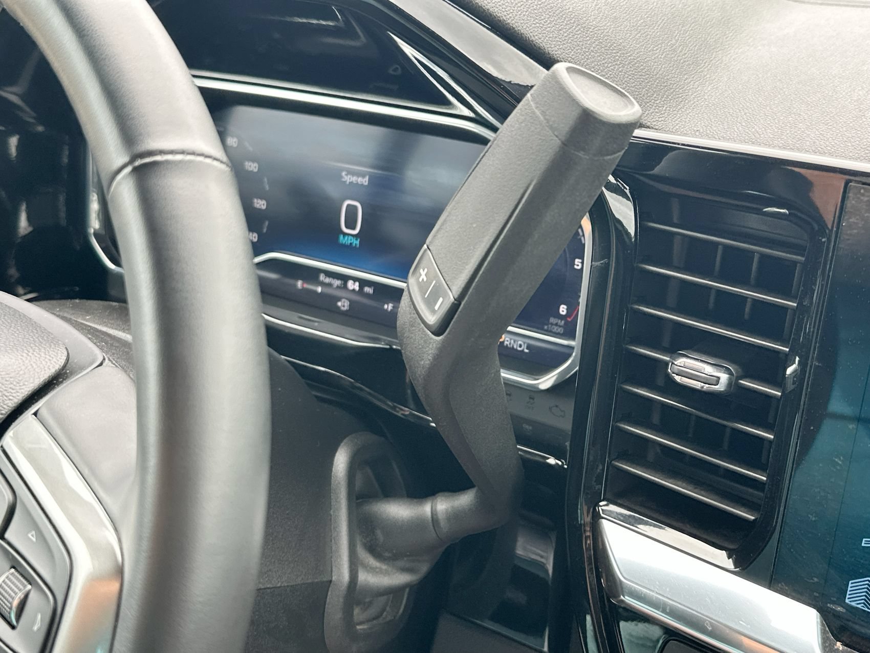 Used 2025 White Chevrolet LT image 20