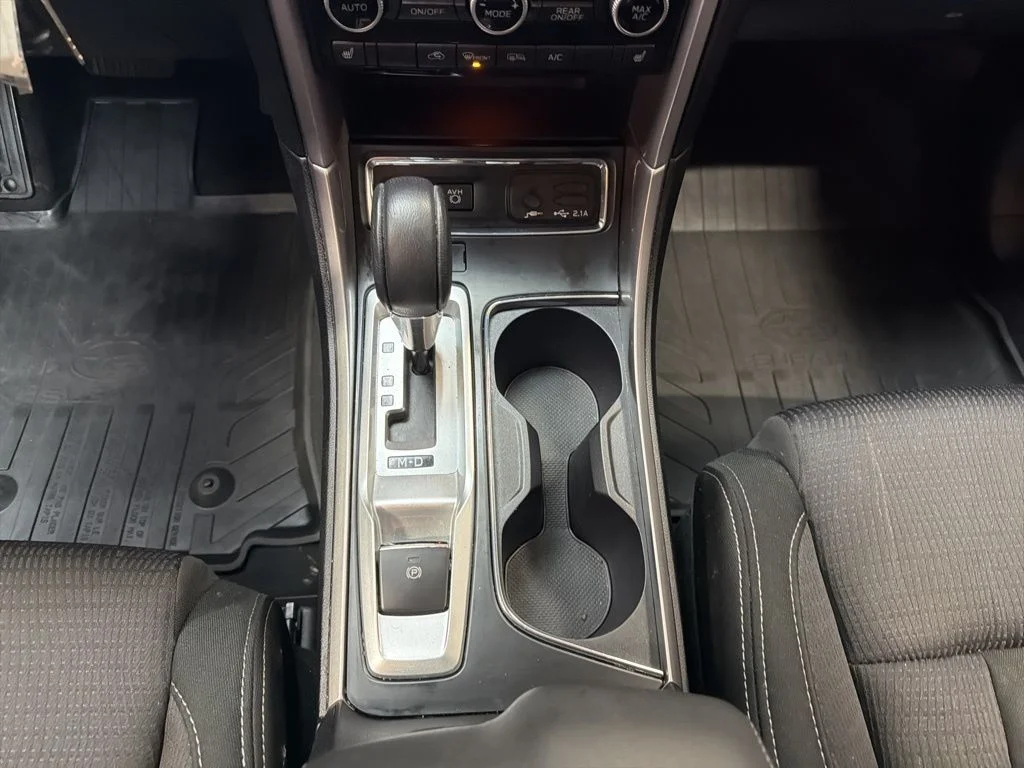 Used 2022 Black Subaru Premium image 21