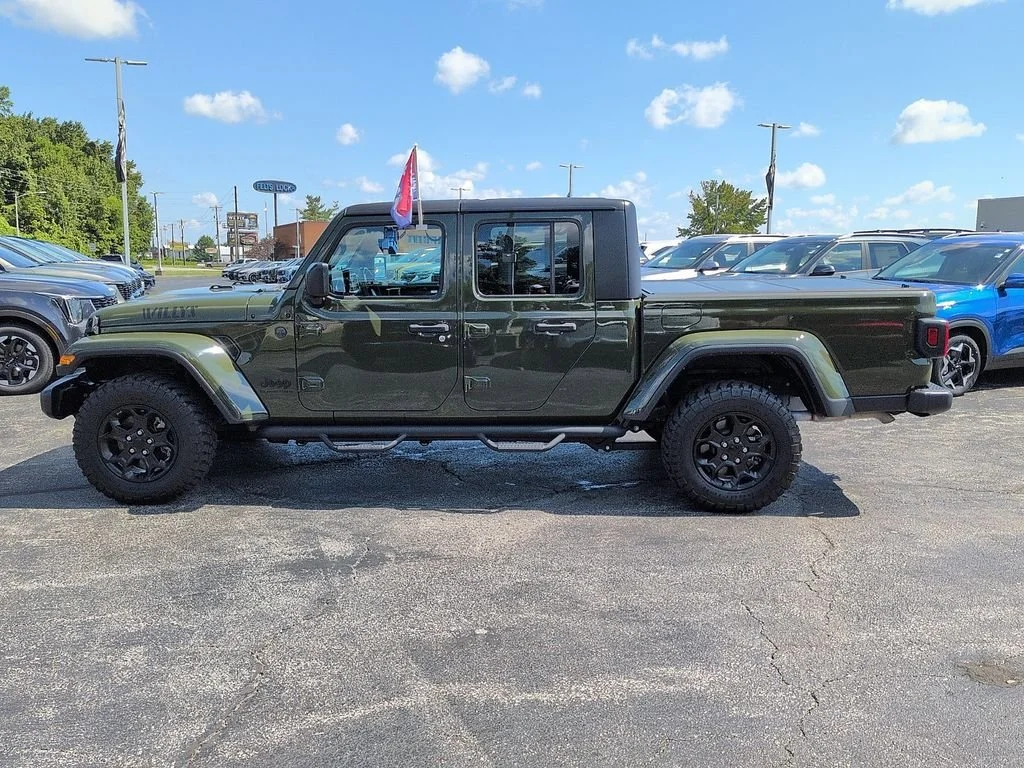 Used 2023 Green Jeep Willys image 4