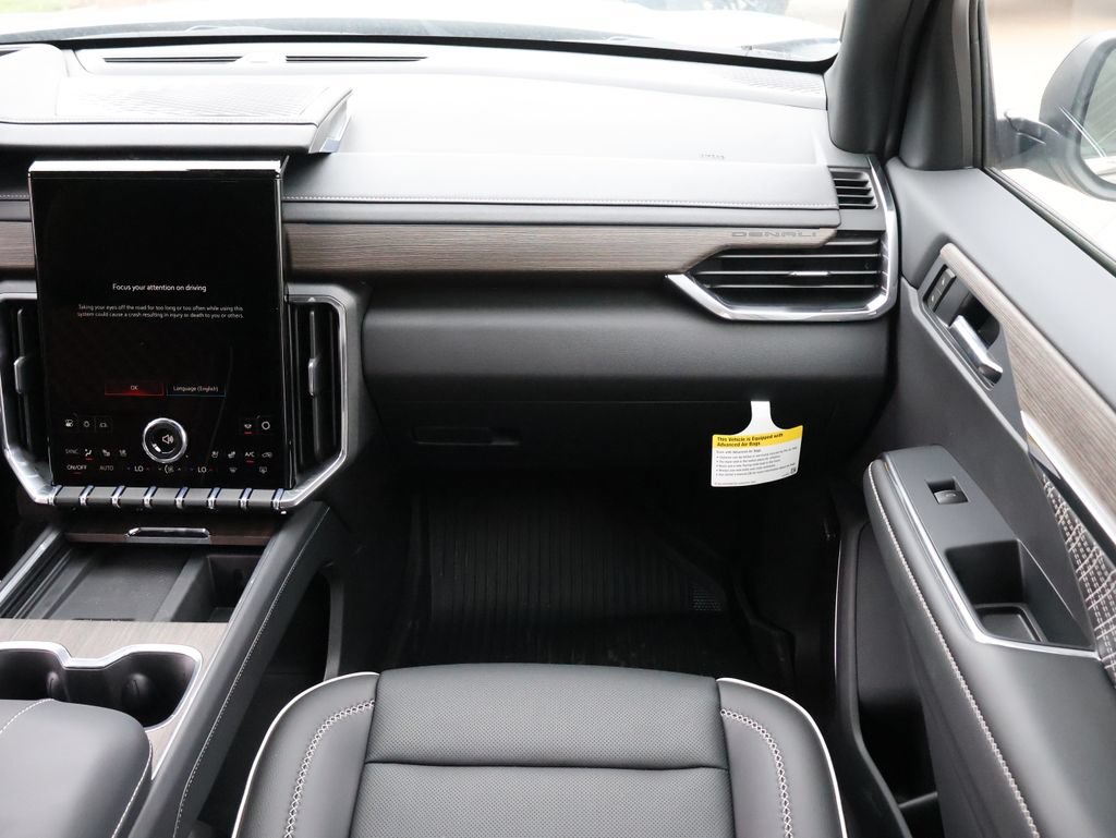 2026 GMC Acadia Denali - Photo 14